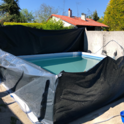 Accessoires et Produits d'Entretien : Astuces et Solutions pour une Piscine Impeccable Seynod